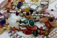 How to Spot Real Gemstones When Accessory Shopping